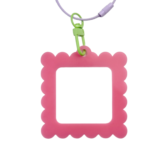 Bag Tag: Small Scallop Square