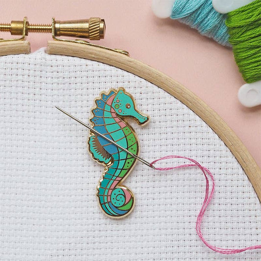 Seahorse Magnetic Needle Minder