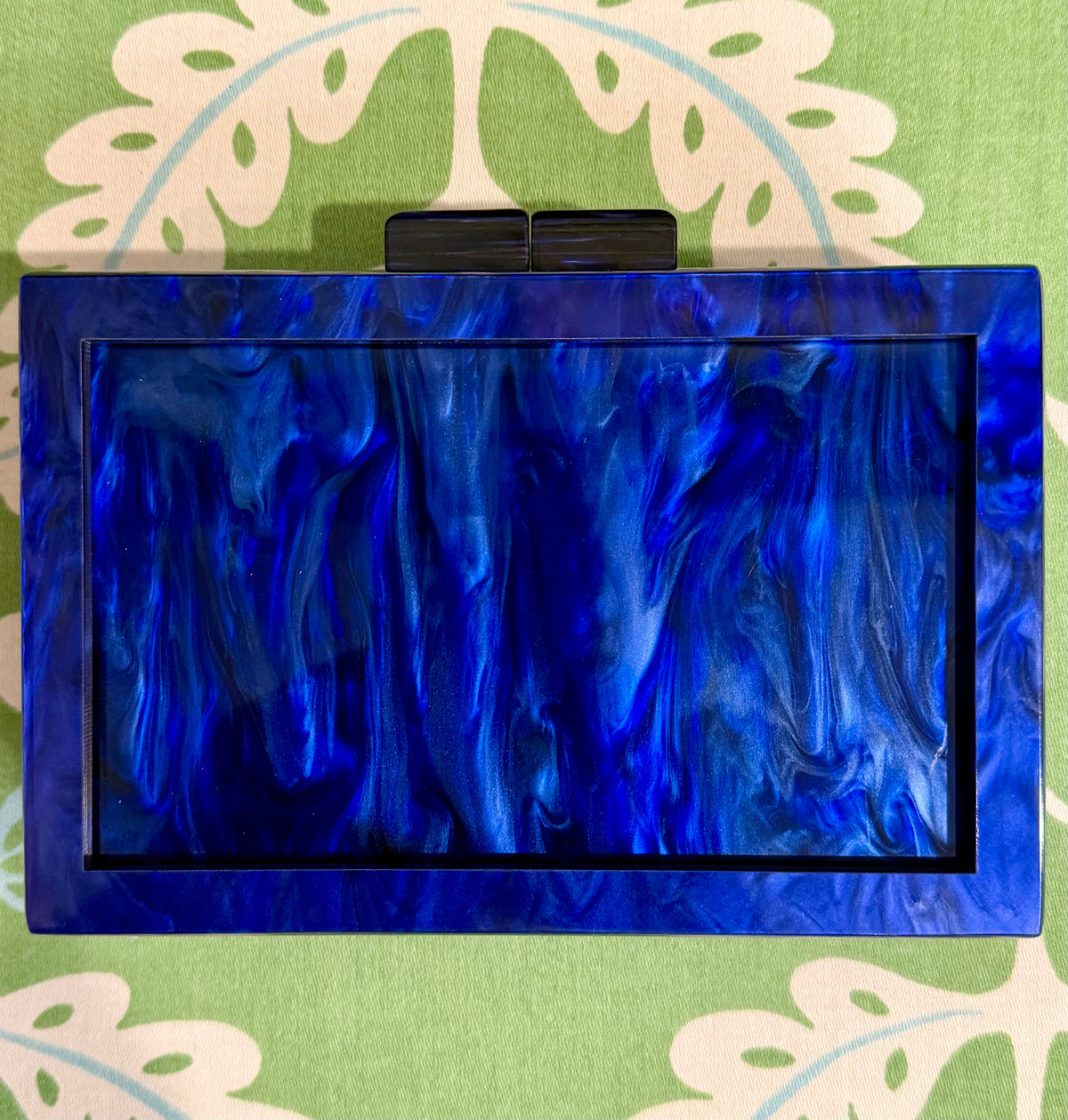 Self-Finishing Acrylic Clutch