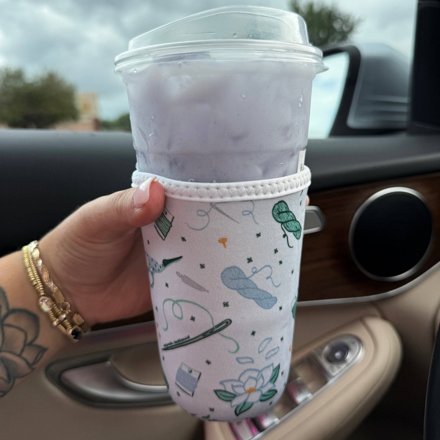 Needlepoint Pattern Cup Sleeve Koozie