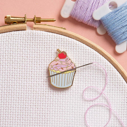 Cupcake Magnetic Needle Minder